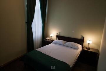 Фото номера Улучшенный одноместный номер Отель HOTEL CENTRAL CAREI г. Карей 12